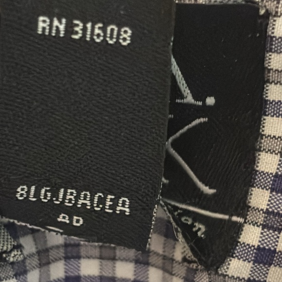 JoS. A. Bank Men’s Traveler’s Collection Tailored Fit Button Down Shirt - Picture 10 of 13